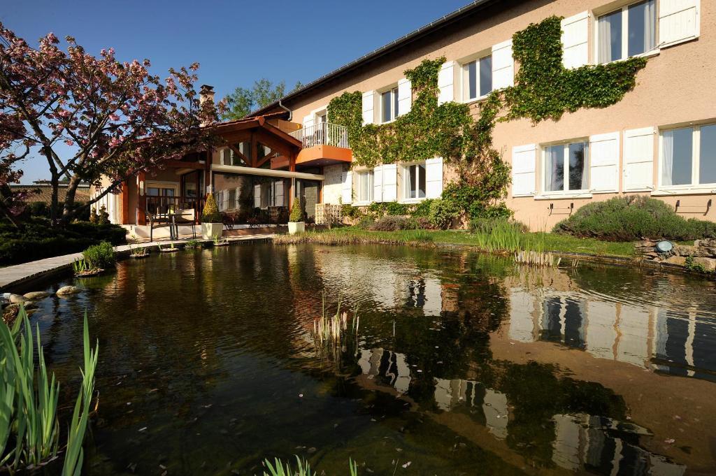 Logis Hotel Des Grands Vins Fleurie Exterior foto